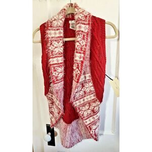 NWT Max studio kids soft fuzz cable knit vest shrug‎ girl Sz M (10-12)